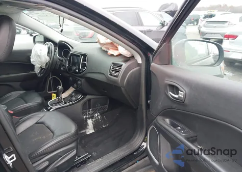 2019 Jeep Compass Altitude 4X4 from USA, damaged, VIN 3C4NJDBBXKT670590